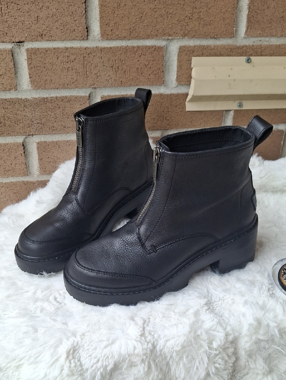 SOREL Joan Now™ Zip Black Leather Waterproof Boots – Size 7.5